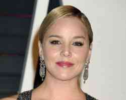 WHO IS ABBIE CORNISH BIOGRAPHY AGE WORK LOVES CURIOSITIES